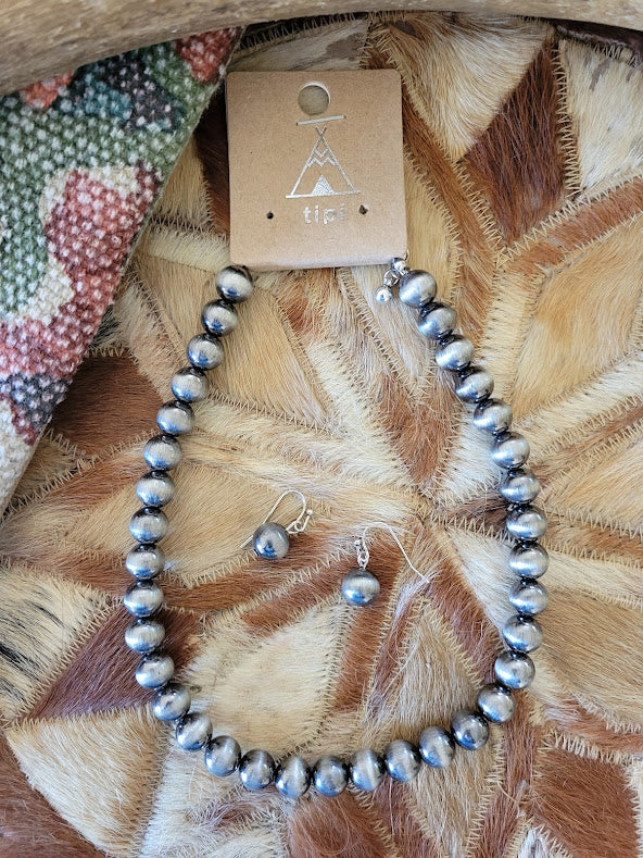 Navajo Pearl Bead Necklace and Earring set